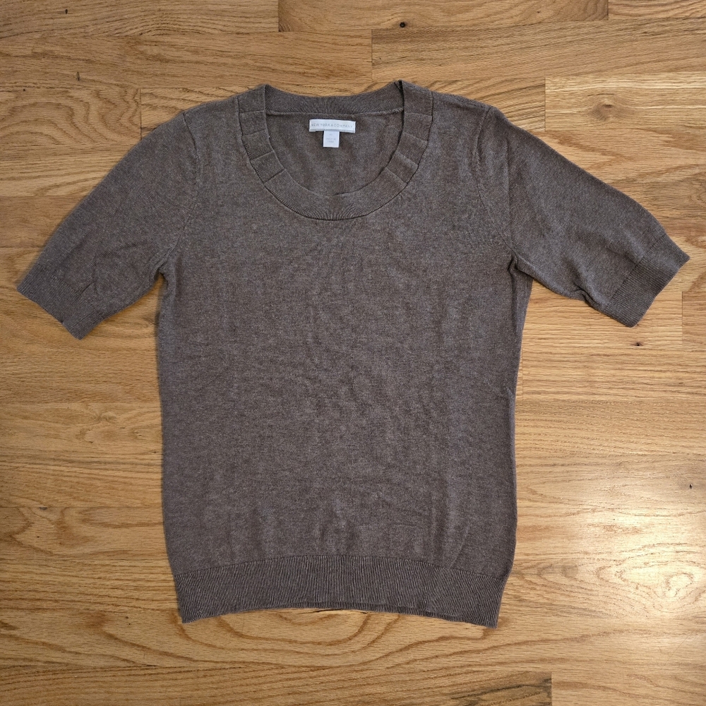 New York & Company Knit Top in Brown, Size XS